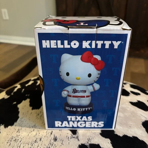 Hello Kitty Texas Rangers Baseball Collectible Bobblehead Sanrio - Picture 8 of 11